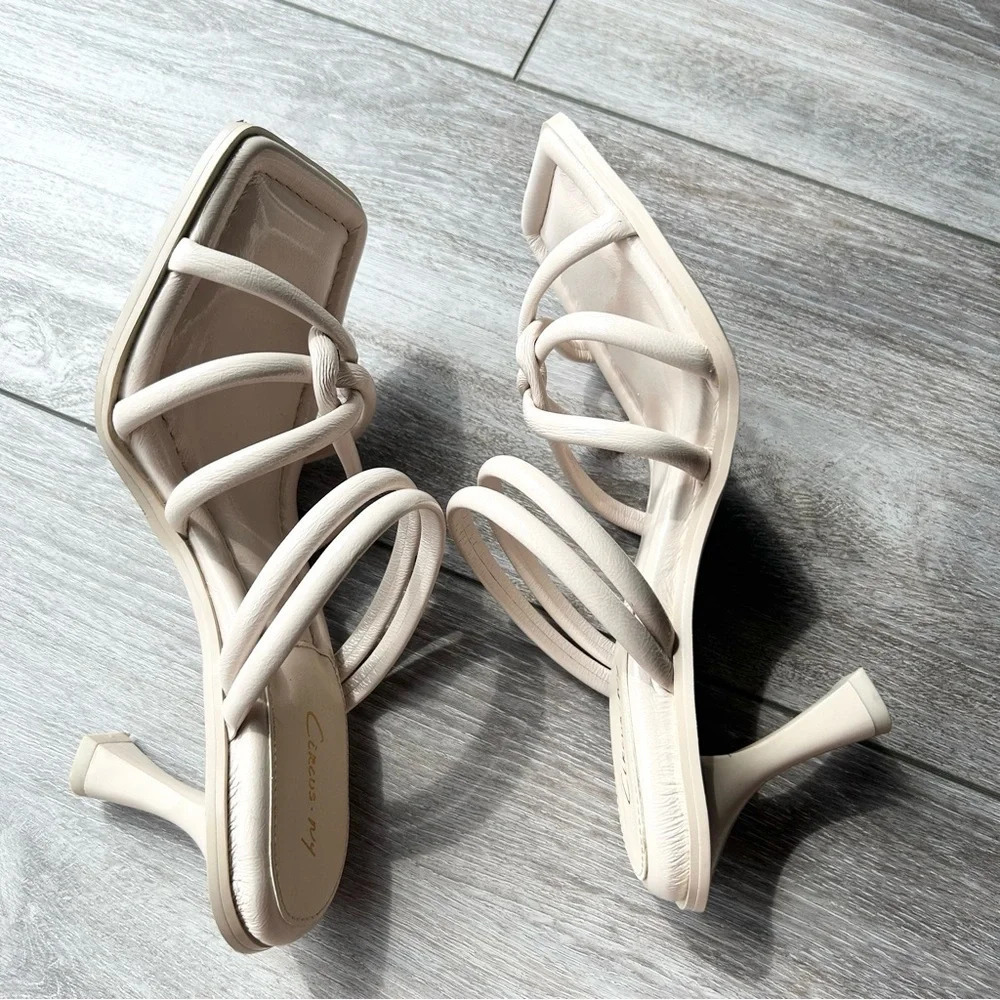 Circus by Sam Edelman Savanna Sqaure  Toe Strappy Sandal in Vanilla Bean - Picture 9 of 13